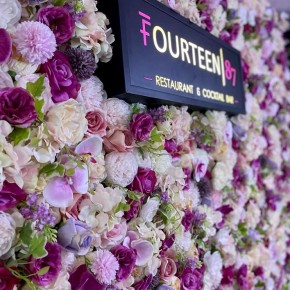 Flowerwall & Signage